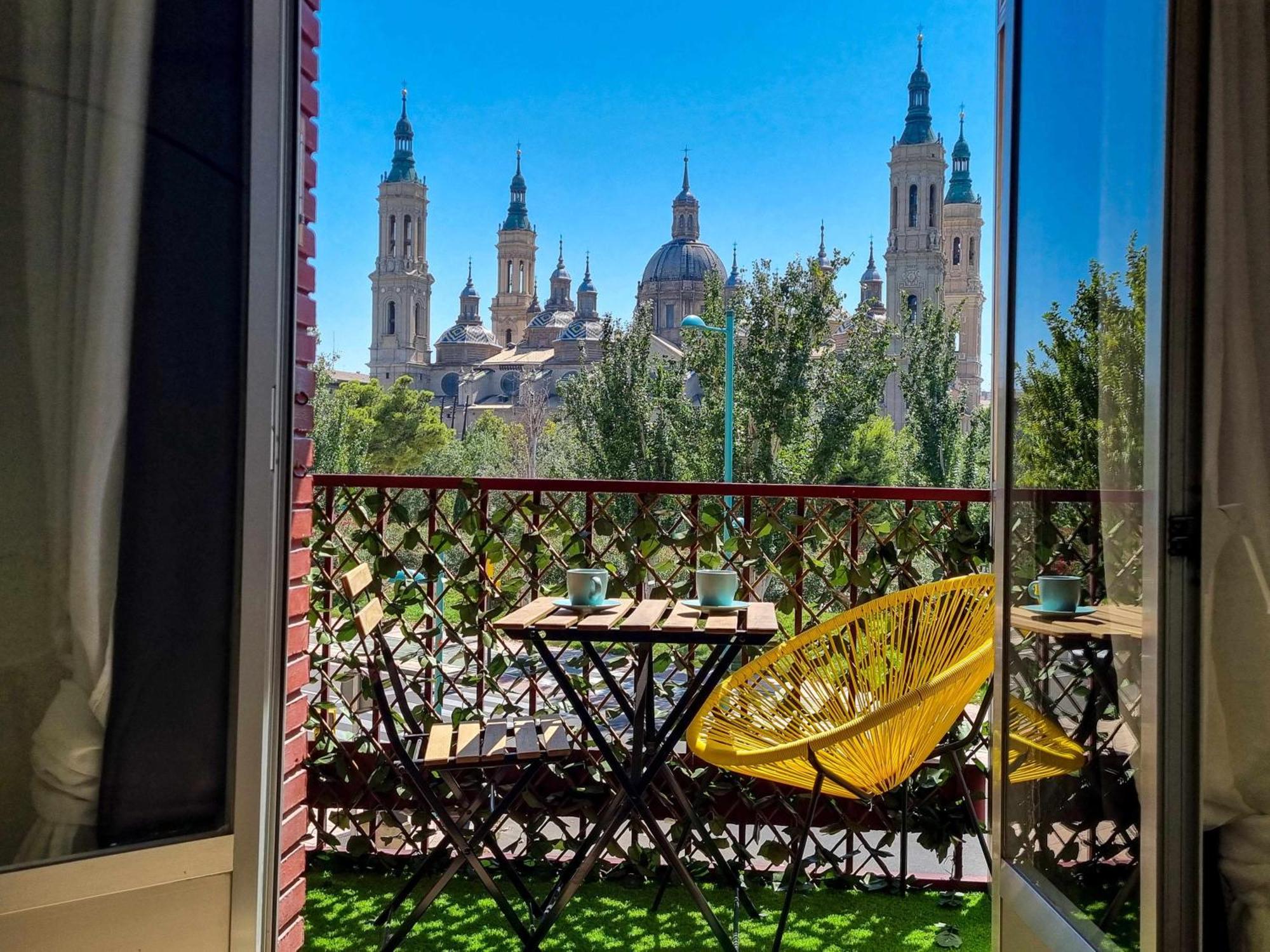 Front Views To El Pilar Comotucasa Zaragoza Eksteriør bilde